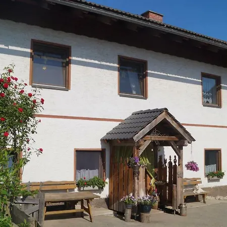 Ferienwohnung Auf Einem Richtigen Bauernhof Finkenstein am Faaker See Exterior photo